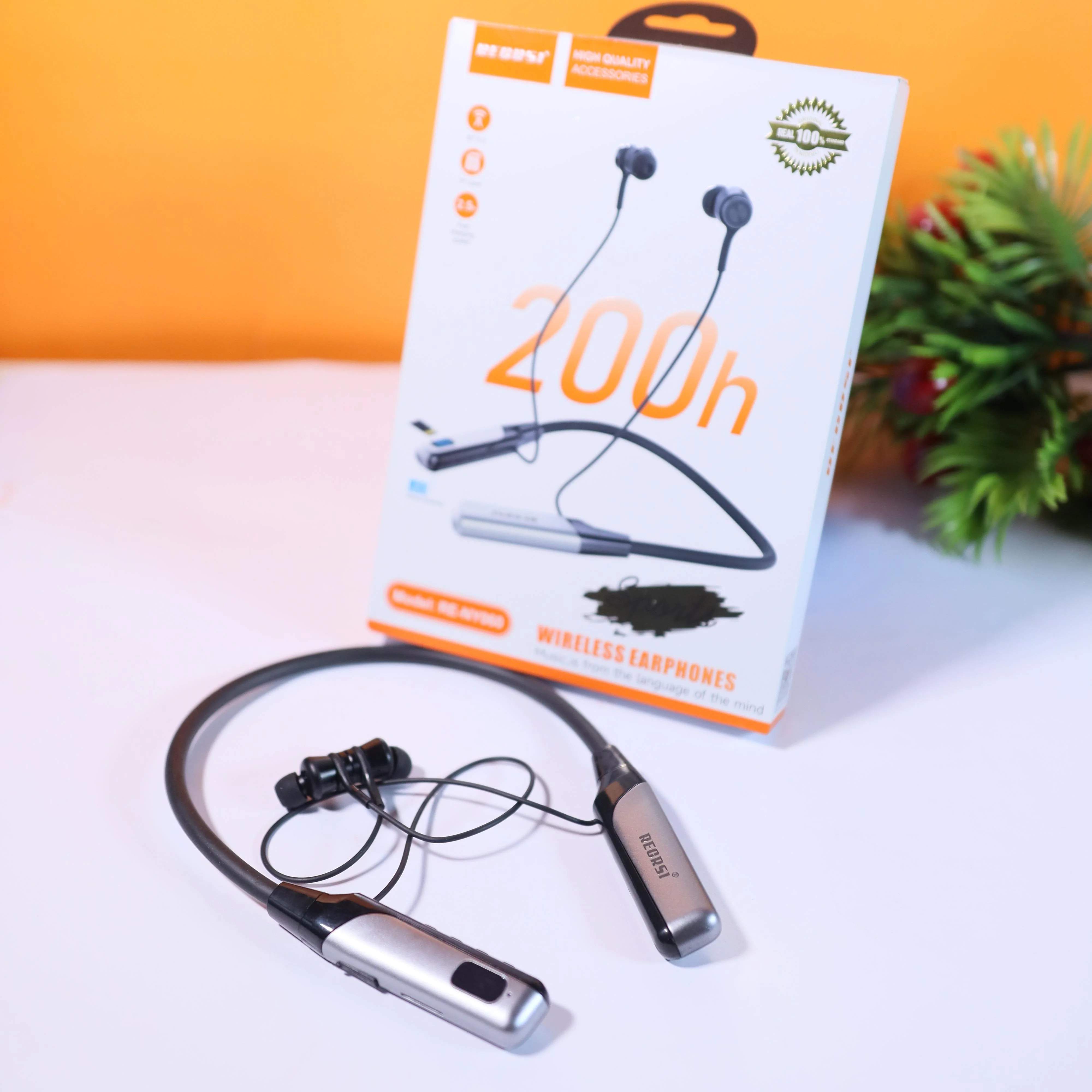 Recrsi RE-NY060 200 Hours Bluetooth Neckband